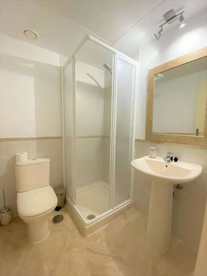 Sea View Penthouse Apartment With Hot Tub - Casa Bella Vista, Buenas Noches , إِستيبونا