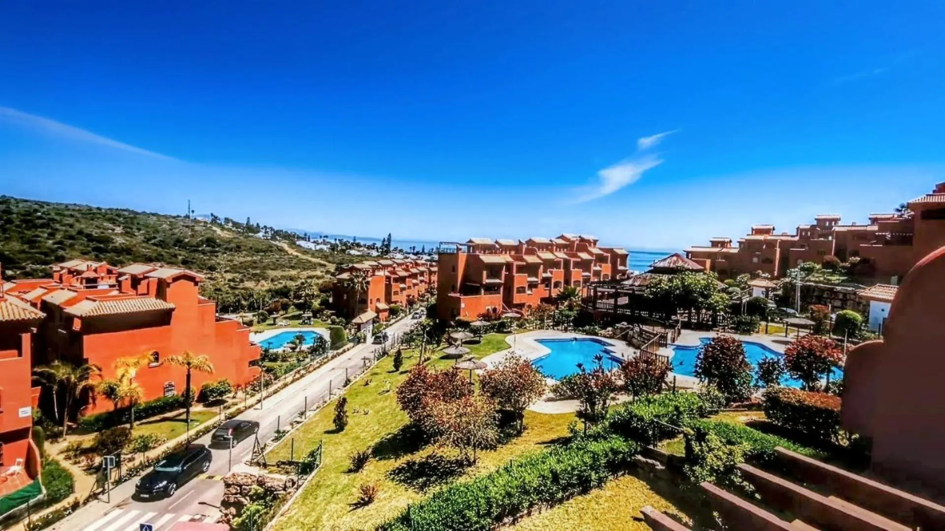 Sea View Penthouse Apartment With Hot Tub - Casa Bella Vista, Buenas Noches , إِستيبونا